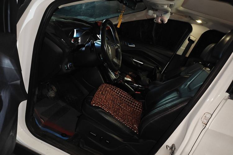 Used Ford Kuga 2015 2.0L GTDi Four-Wheel-Drive Sport Model
