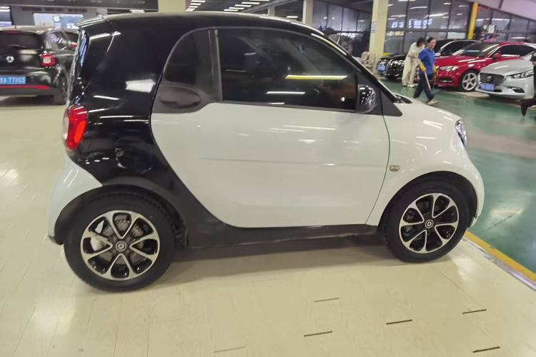 Used  fortwo 2015 1.0L 52 kW Hardtop Passion Edition
