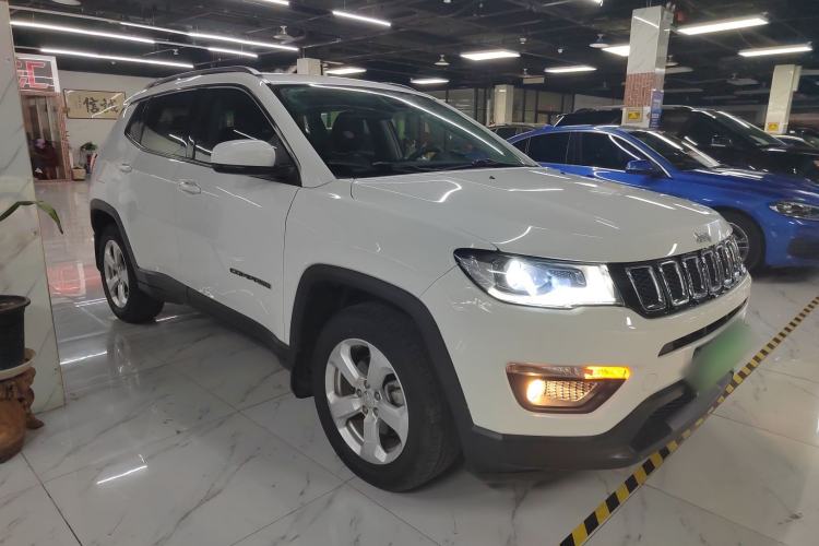 Used  Compass 2019 220T Automatic Enjoyment Version
