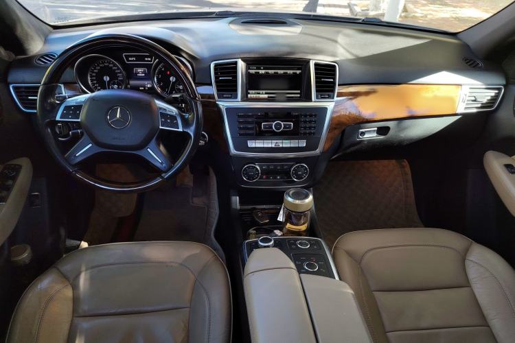 Used Mercedes-Benz M-Class 2014 ML 400 4MATIC Luxury Model
