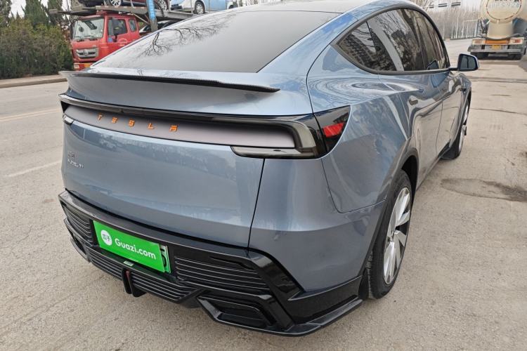 Used Tesla Model Y 2025 Long-Range All-Wheel-Drive Version