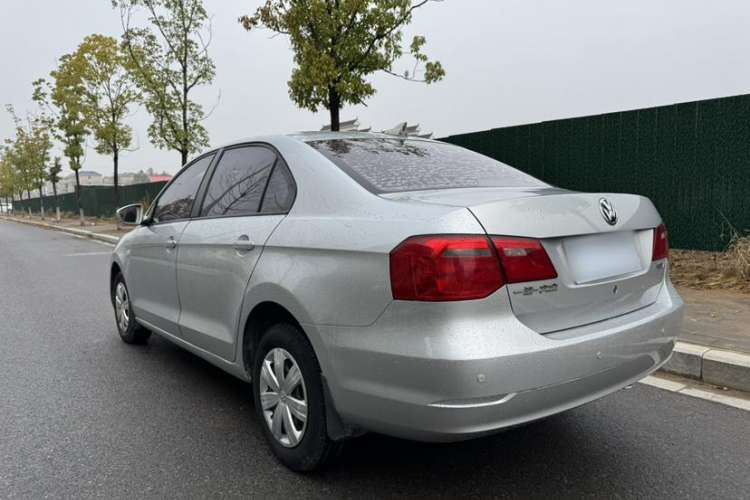 Used Volkswagen Jetta 2015 1.6L Automatic Fashion Model
