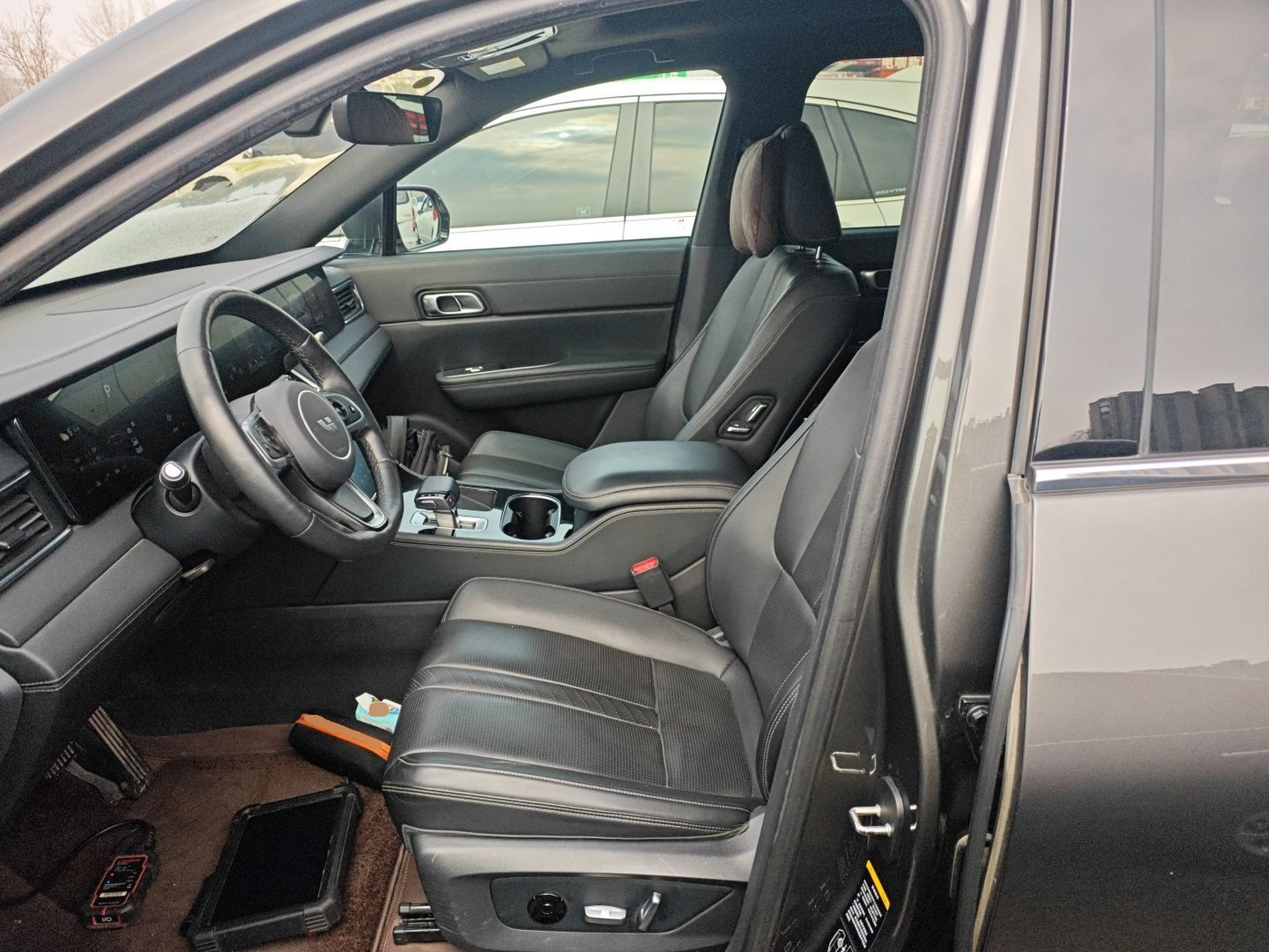 Переднее сиденье в автомобиле