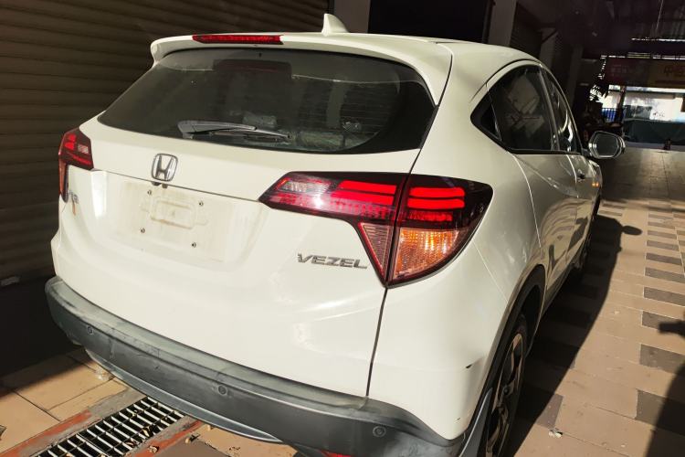 Used Honda Vezel 2017 1.8L CVT Front-Wheel Drive Pioneer Edition