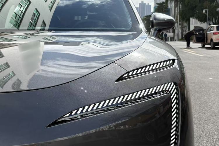 Used  11 2024 580 Three-Laser Four-Wheel Drive Luxury Edition
