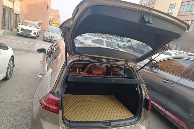 Used Volkswagen Golf 2016 1.6L Automatic Comfort Model
