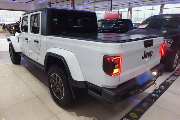 Used Jeep Gladiator 2022 3.6L Pioneer Edition
