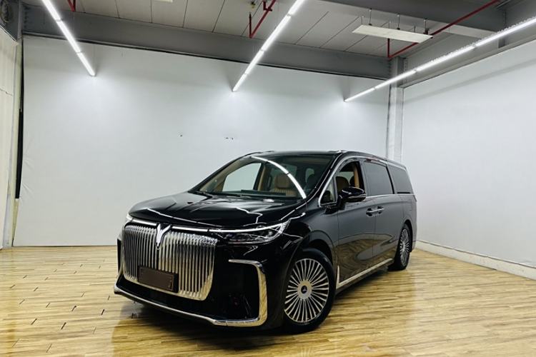 Used VOYAH Dream 2025 PHEV Four-Wheel-Drive Flagship Kunpeng Edition
