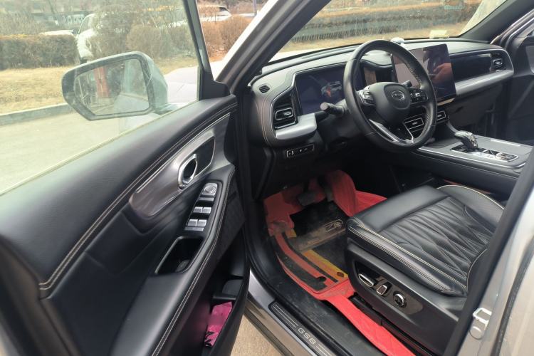 Used GAC Trumpchi GS8 2022 Linghang Series 2.0 TGDI Two-Wheel-Drive Luxury Smart Connectivity Version (7 Seats)
