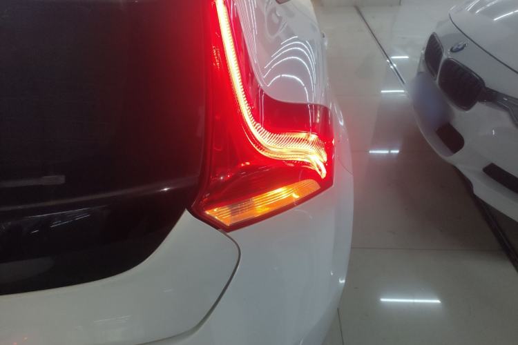 Used Volvo V40 2016 T3 Zhiyi Edition