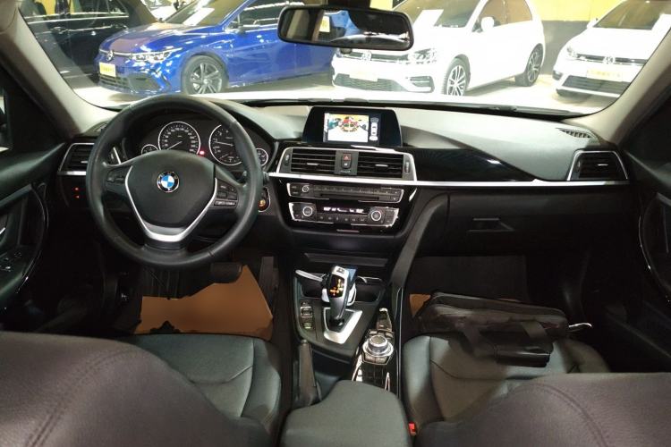 Used BMW 3 Series 2016 320Li Fashion Model
