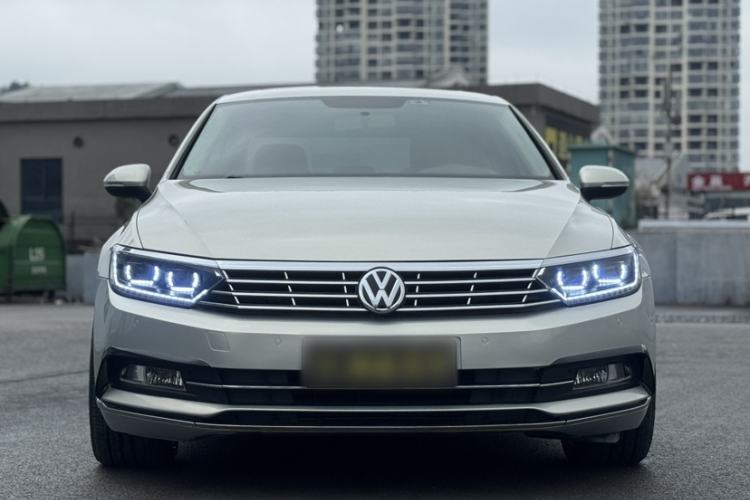 Used Volkswagen Magotan 2018 330TSI DSG Advanced Model
