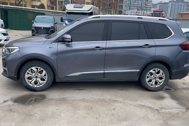 Used SWM G05 2019 2.0L Manual Luxury Edition
