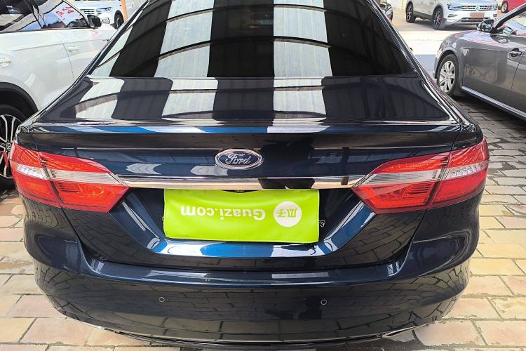 Used Ford Taurus 2017 EcoBoost 245 Luxury Model