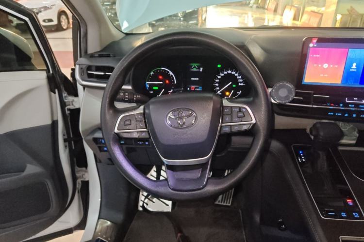 Used Toyota Sienna 2021 2.5L Hybrid Comfort Edition
