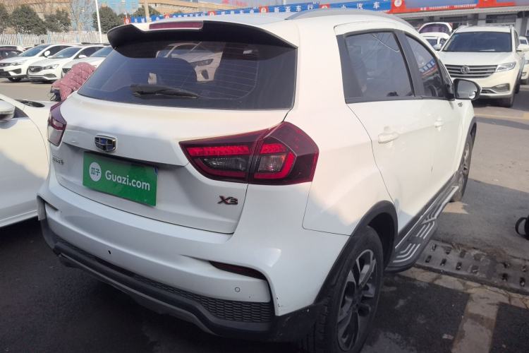 Used Geely Auto Vision X3 2019 Upgraded Model 1.5L Manual Elite Version
