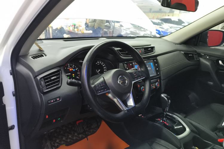 Used Nissan X-Trail 2022 Revised Version 2.0L Two-Wheel Drive Smart Connect Premium Edition
