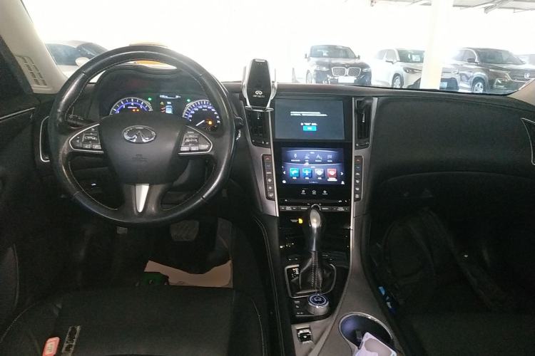 Used Infiniti Q50L 2015 2.0T Enjoyment Edition
