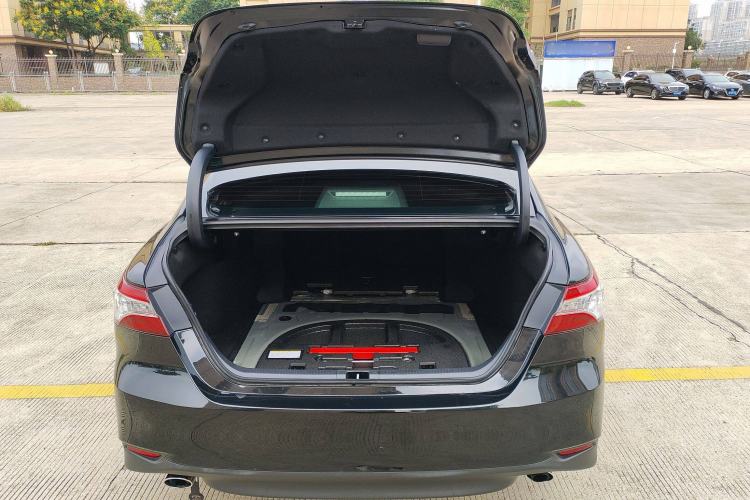 Used Toyota Camry 2021 2.5G Luxury Edition
