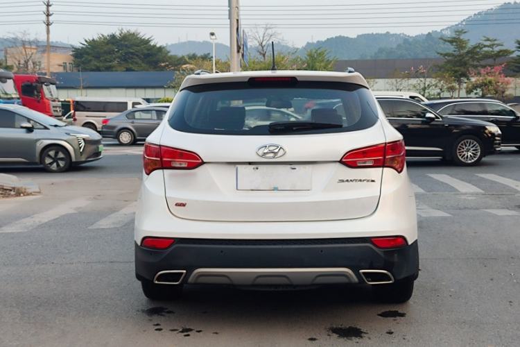 Used Hyundai Santa Fe 2013 2.4L Automatic Two-Wheel Drive Smart Version