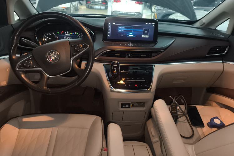 Used Buick GL8 2022 Land Business Class 652T Smart Deluxe Model
