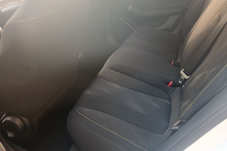 Used Roewe i5 2021 1.5L CVT Platinum Edition
