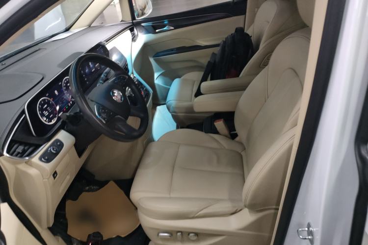 Used Buick GL8 2022 ES Landtrek 653T Luxury Edition
