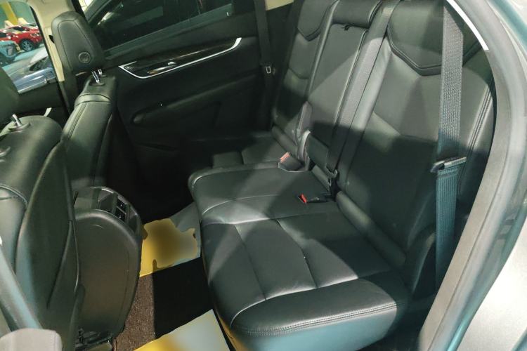 Used Cadillac XT5 2018 25T Luxury Model
