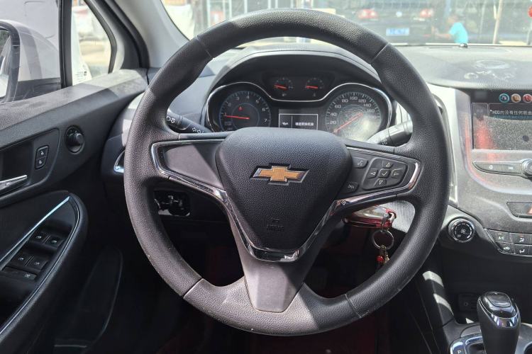 Used Chevrolet Cruze 2017 1.5L Automatic Xuanfeng Edition
