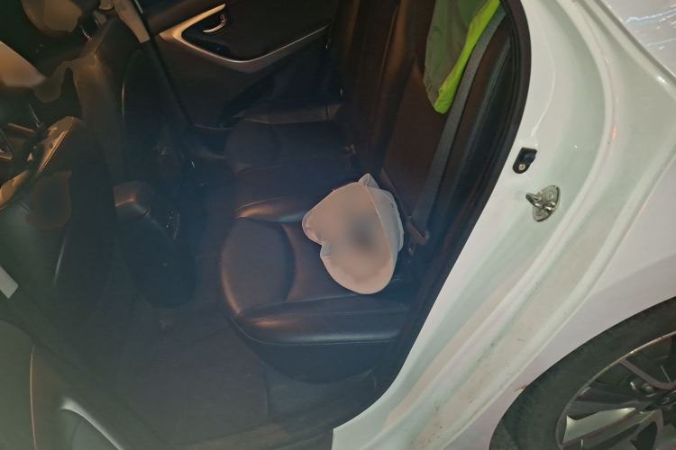 Used Hyundai Elantra 2015 1.6L Automatic Luxury Model
