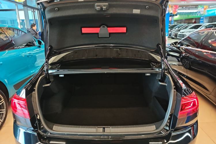 Used Volkswagen Magotan 2020 330TSI DSG Leading Model
