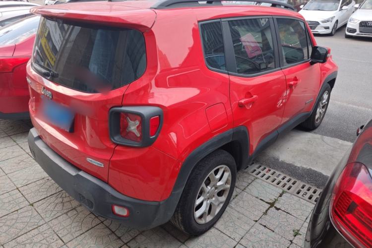 Used  Renegade 2018 Connected Large Screen Version 180T Automatic High-Energy Edition
