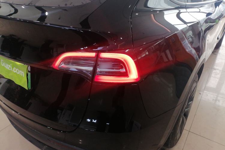 Used Tesla Model Y 2023 Rear-Wheel-Drive Version
