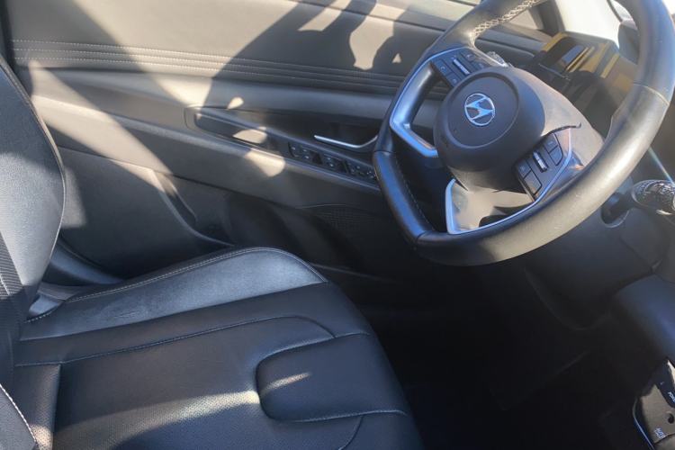 Used Hyundai Elantra 2021 1.5L CVT LUX Prestige Edition
