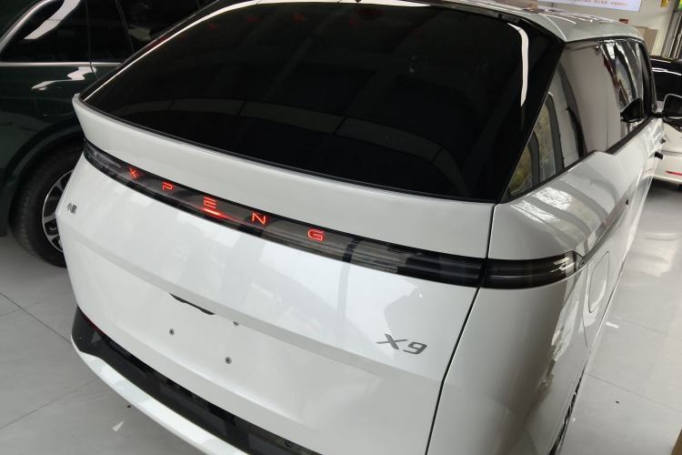 Used XPeng X9 2025 740 Ultra-Long Range Max

