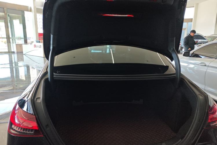 Used Mercedes-Benz E-Class 2023 Updated E 300 L Fashion Edition
