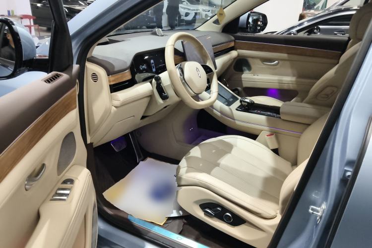 Used Hima AITO M7 2024 1.5T Rear-Drive Plus Version 5 Seats
