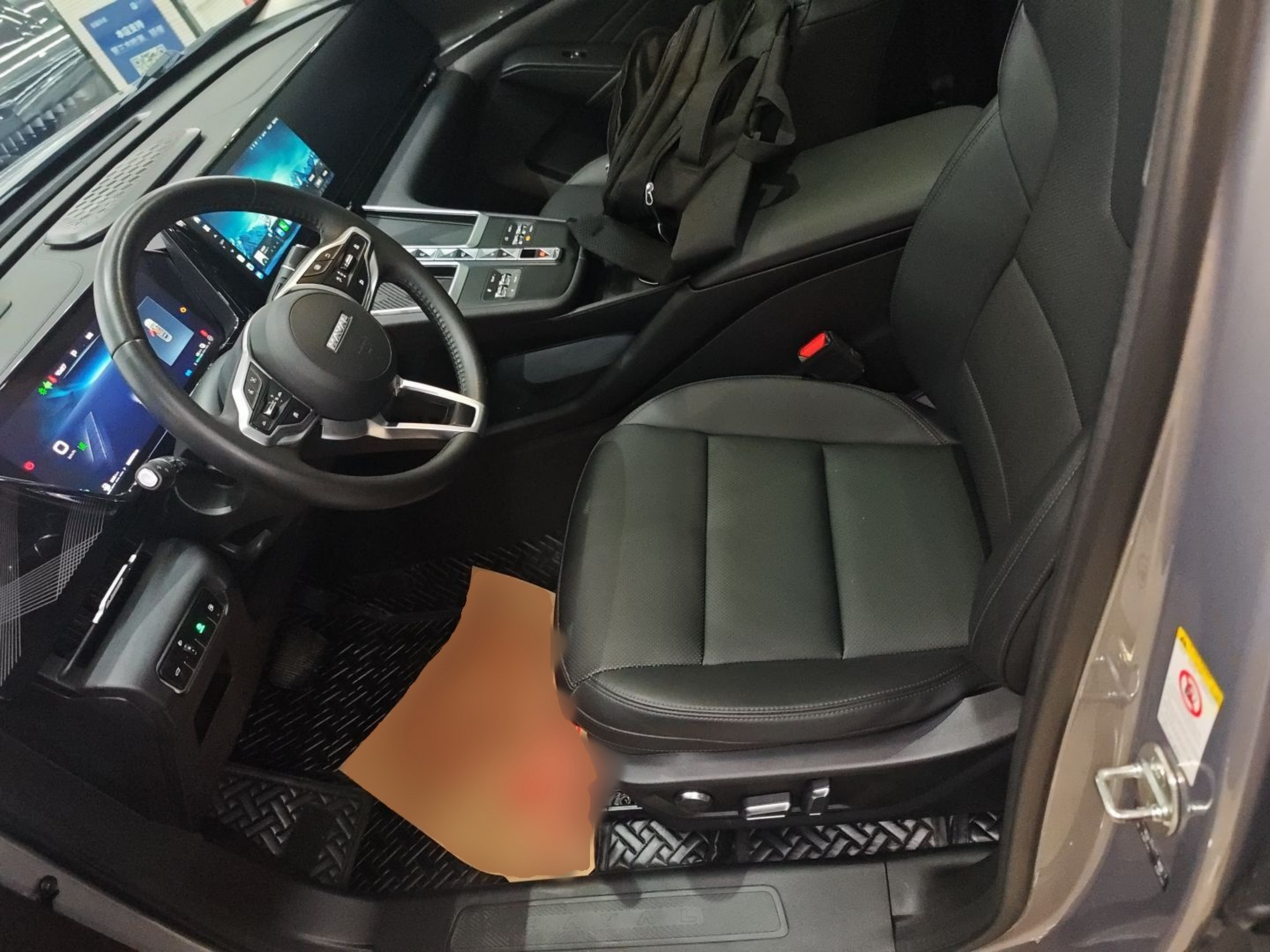 Переднее сиденье в автомобиле