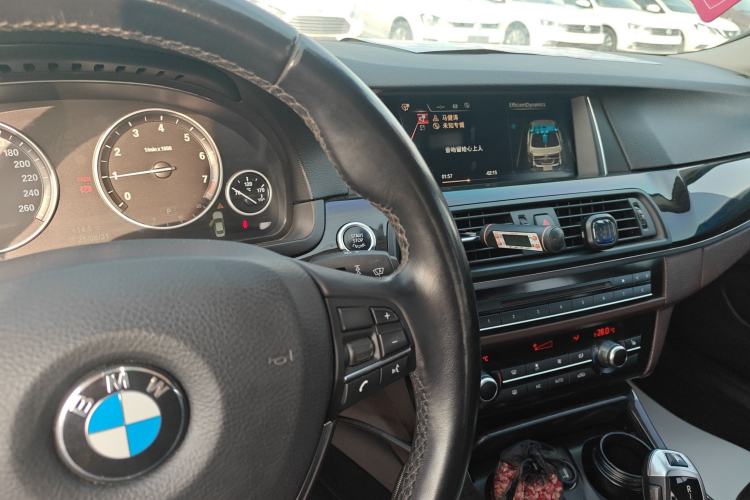 Used BMW 5 Series 2014 525Li Luxury Design Package
