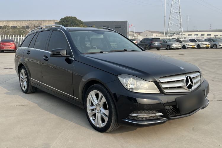 Used Mercedes-Benz C-Class 2011 C 200 Fashion Travel Edition