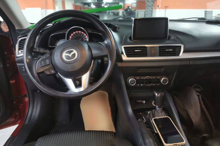 Used Mazda Mazda 3 Axela 2014 Hatchback 1.5L Automatic Luxury Model