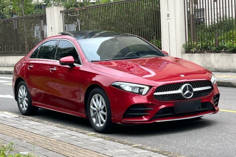 Used Mercedes-Benz A-Class 2020 Restyled A 200 L Sport Sedan Fashion Version
