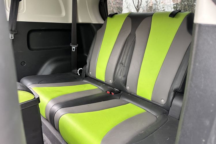 Used Roewe Clever 2021 302 km New Four-Seater Super-Efficient Version
