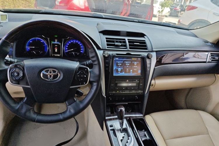 Used Toyota Camry 2015 Dual-Engine 2.5 HG Luxury Navigation Edition
