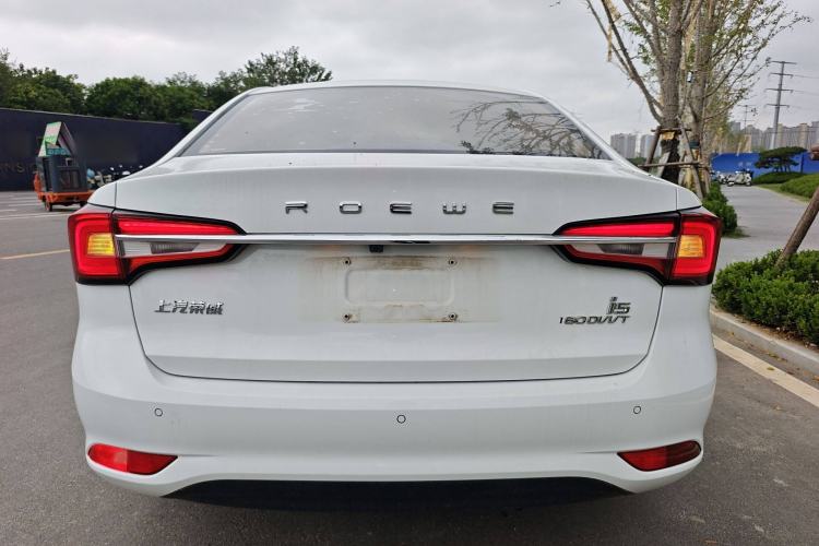 Used Roewe i5 2020 1.5L Manual 4G Connect Luxury Edition

