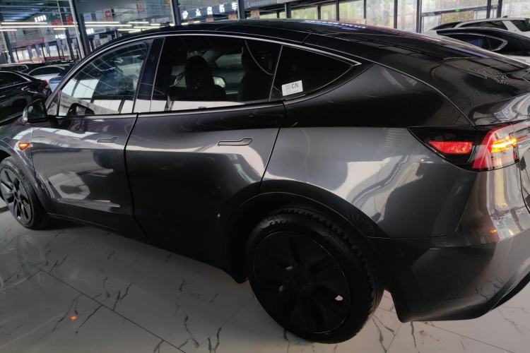 Used Tesla Model Y 2024 Rear-Wheel-Drive Version
