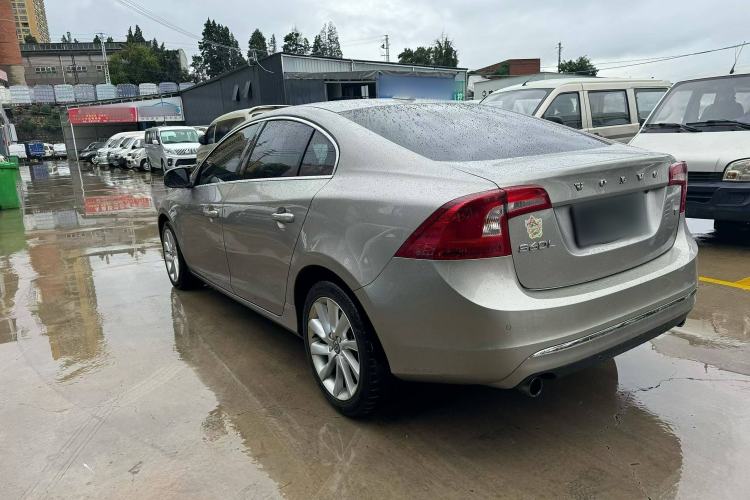 Used Volvo S60 2016 S60L T4 Zhiyuan Edition
