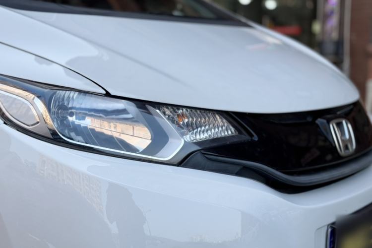 Used Honda Fit 2016 1.5L LXS CVT Comfort Sunroof Version
