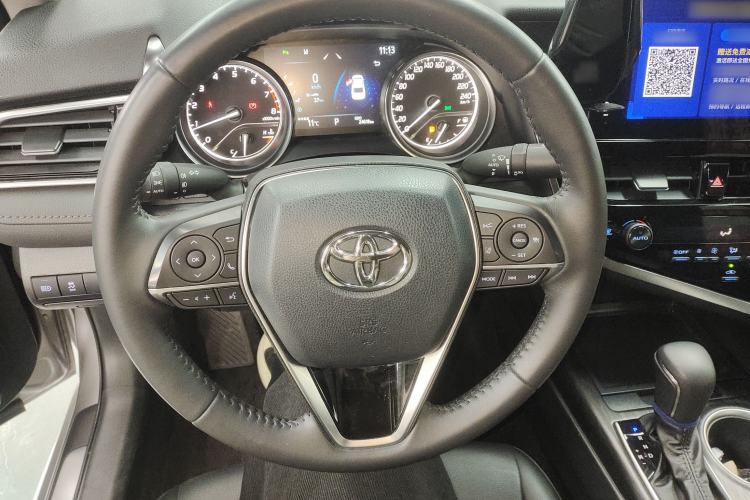 Used Toyota Camry 2023 2.0G Luxury Edition

