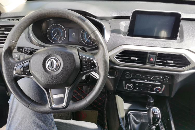 Used Dongfeng Fengon S560 2018 1.8L Manual Urban Model 7 Seats